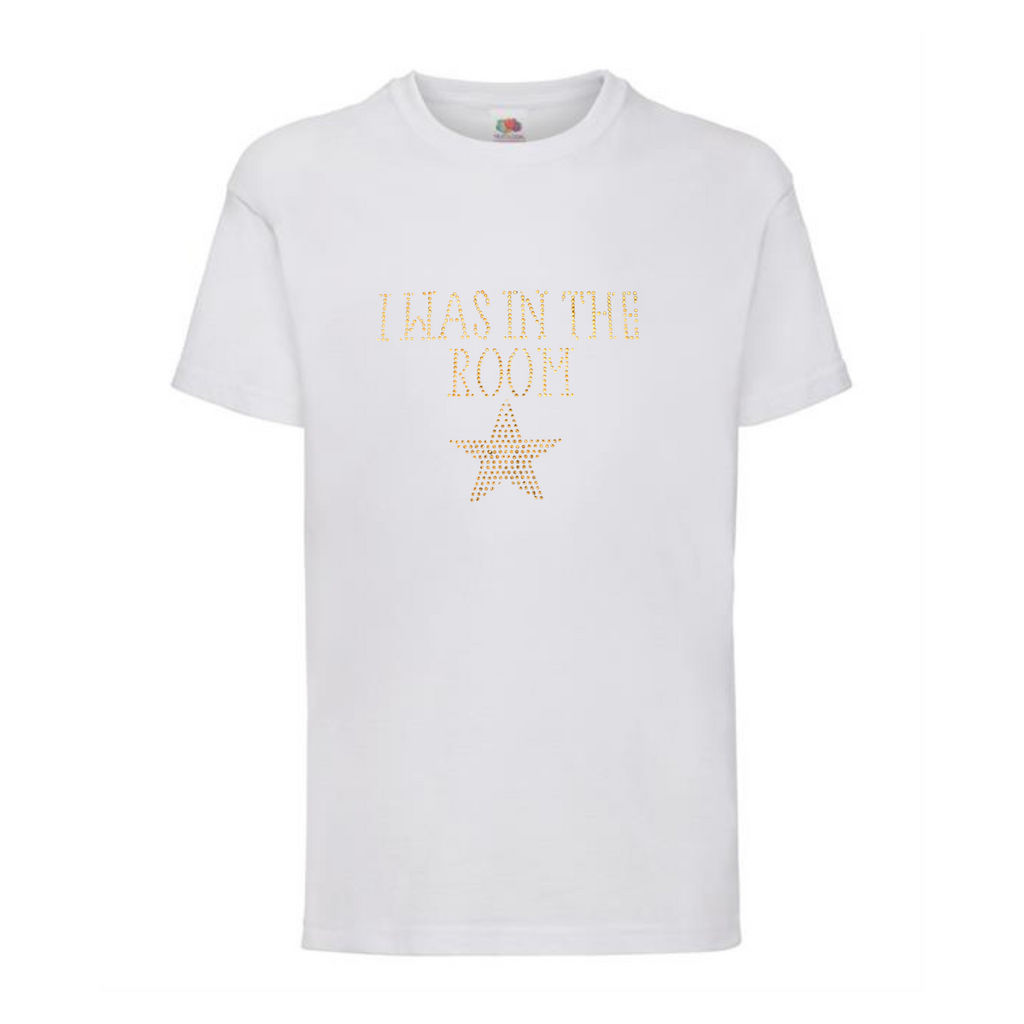 White cotton short sleeve t shirt with I WAS IN THE ROOM spelt out and a gold star underneath.
The design is made up of gold rhinestones that sparkle in the light beautifully.
